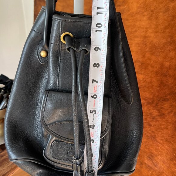 Dooney & Bourke - Bucket Bag, Shoulder. Hand Pull String, VINTAGE - Picture 3 of 9